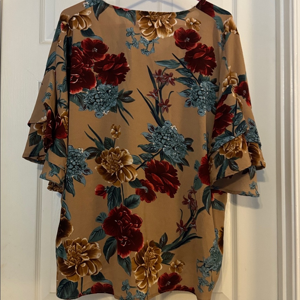 Umgee Multicolor Floral Top - Picture 6 of 6